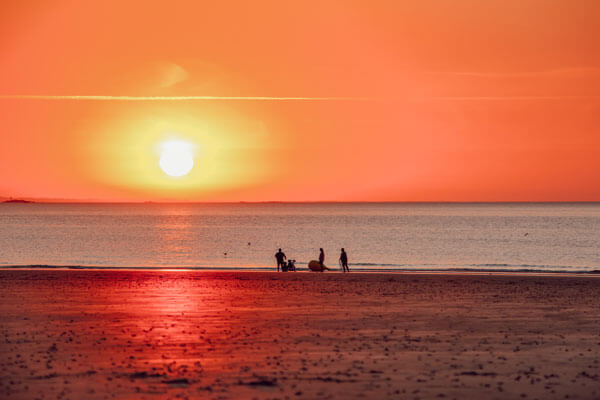 Sortie en paddle au coucher du soleil, Bretagne