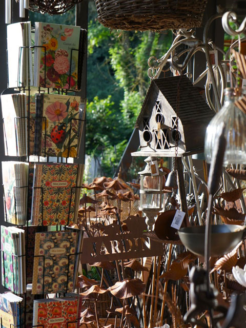 Karakteristieke winkel, in Char à Bancs, Plélo